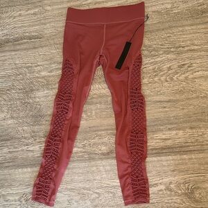 Carbon38 women’s macramé Mauve Leggings Sz Large NWT